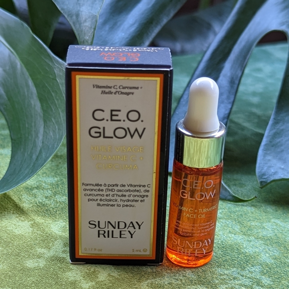 C.E.O GLOW VITAMIN C+TURME FACE OIL SUNDAY ORILEY